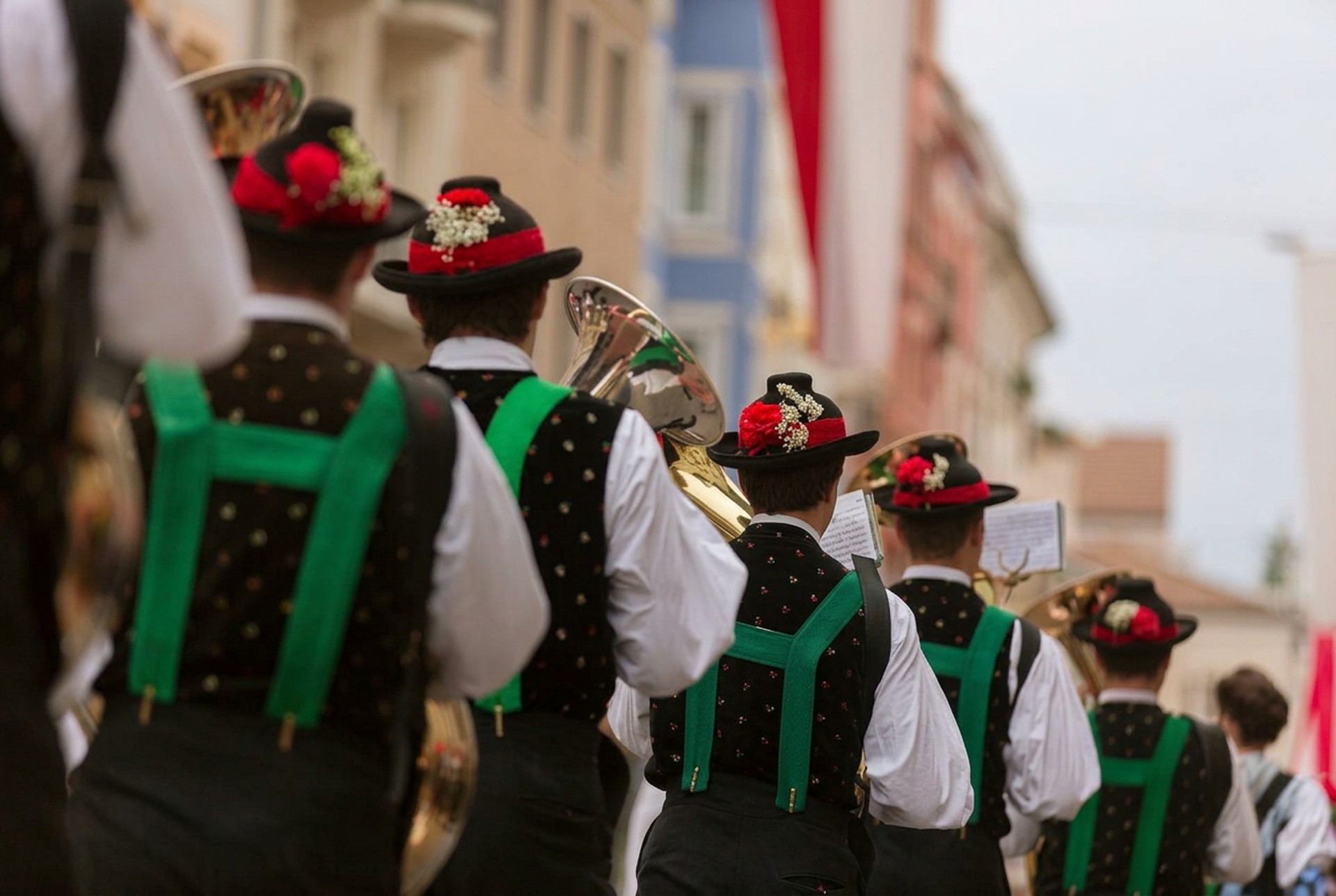 Südtiroler Musikkapelle in Tracht